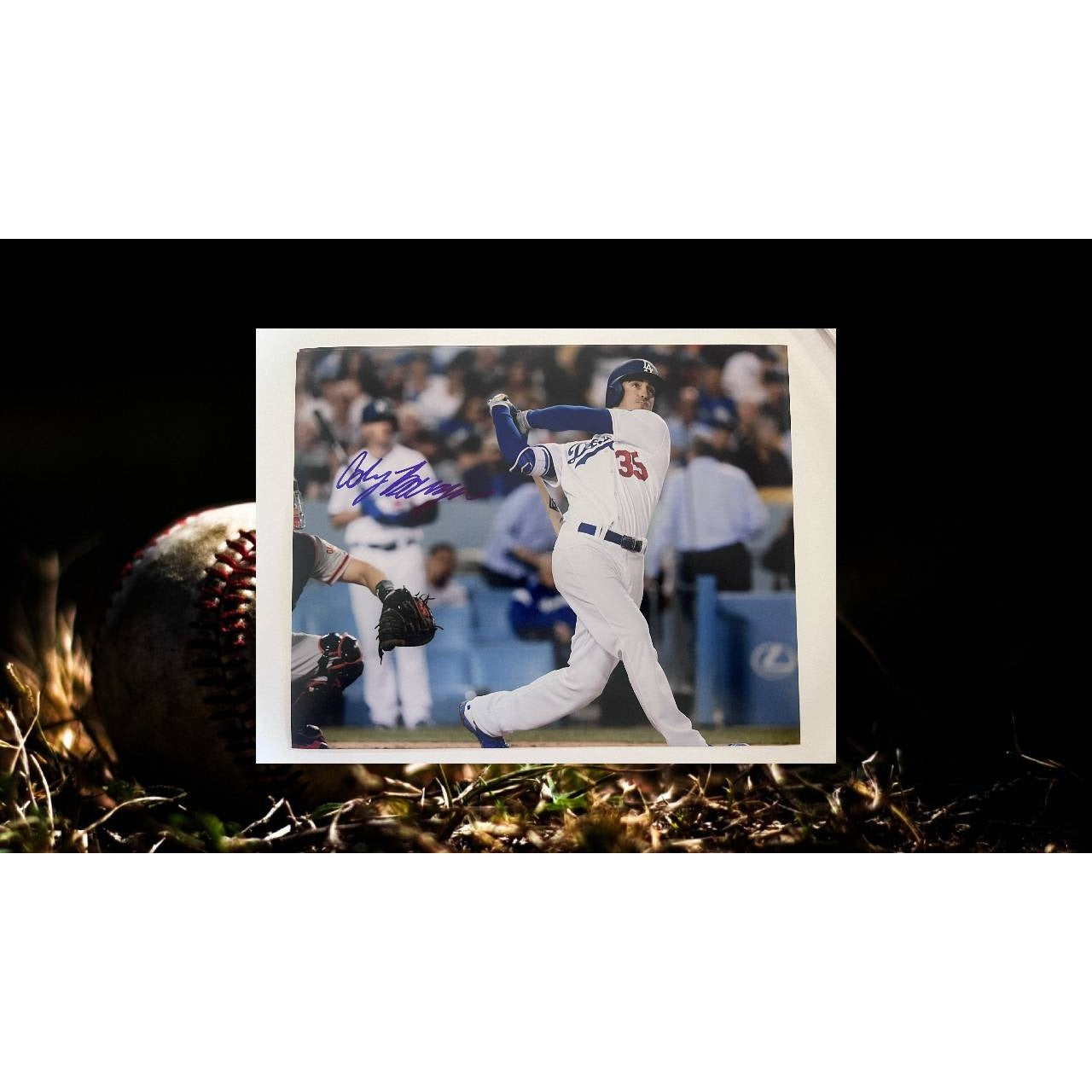 Cody Bellinger Los Angeles Dodgers 8 x 10 signed photo