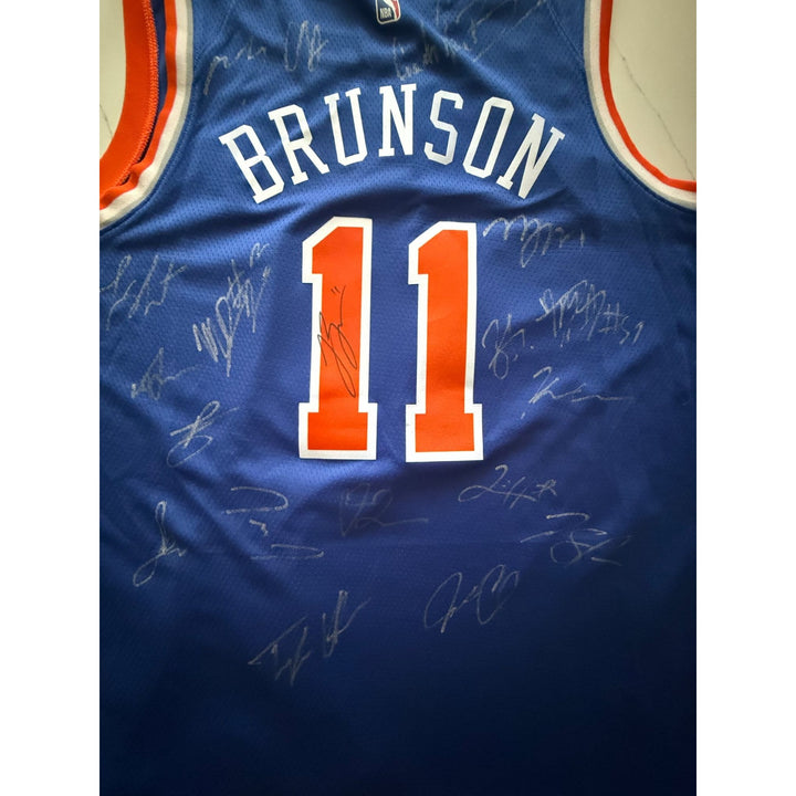New York Knicks Jalen Brunson 2025-26 authentic game model jersey team signed with proof.