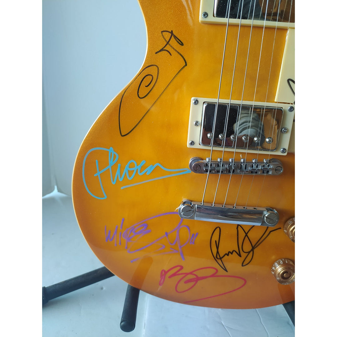 Linkin Park Gold  Les Paul Chester Bennington full size electric guitar signed with proof