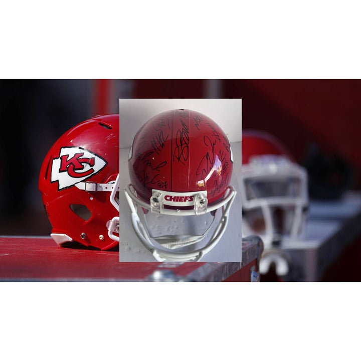 Kansas City Chiefs 2019 20 Super Bowl Riddell Speed replica helmet 40 + sigs Patrick Mahomes Travis Kelce Andy Reid Tyreek Hill team signed