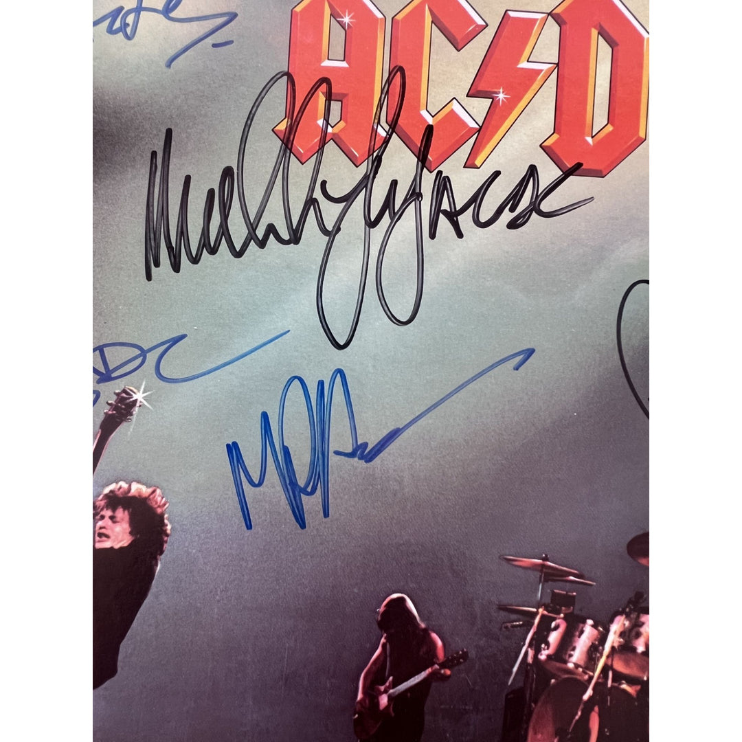 Angus young Malcolm Young Brian Johnson Cliff Williams Phil Rudd AC DC Let there be rock lp signed with proof