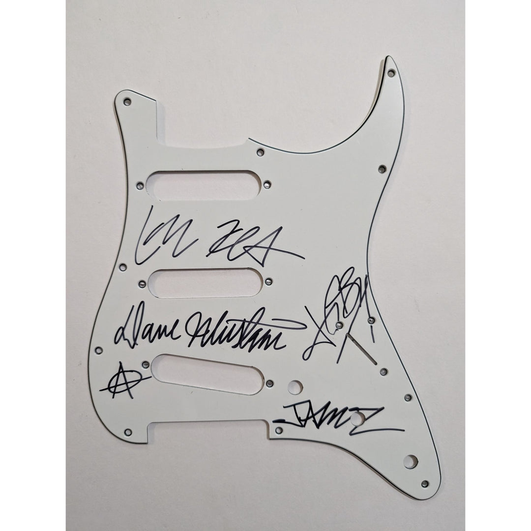 Metallica James Hetfield Kirk Hammett Jason Newsted Dave Mustaine Metallica Fender Stratocaster electric pickguard signed with proof