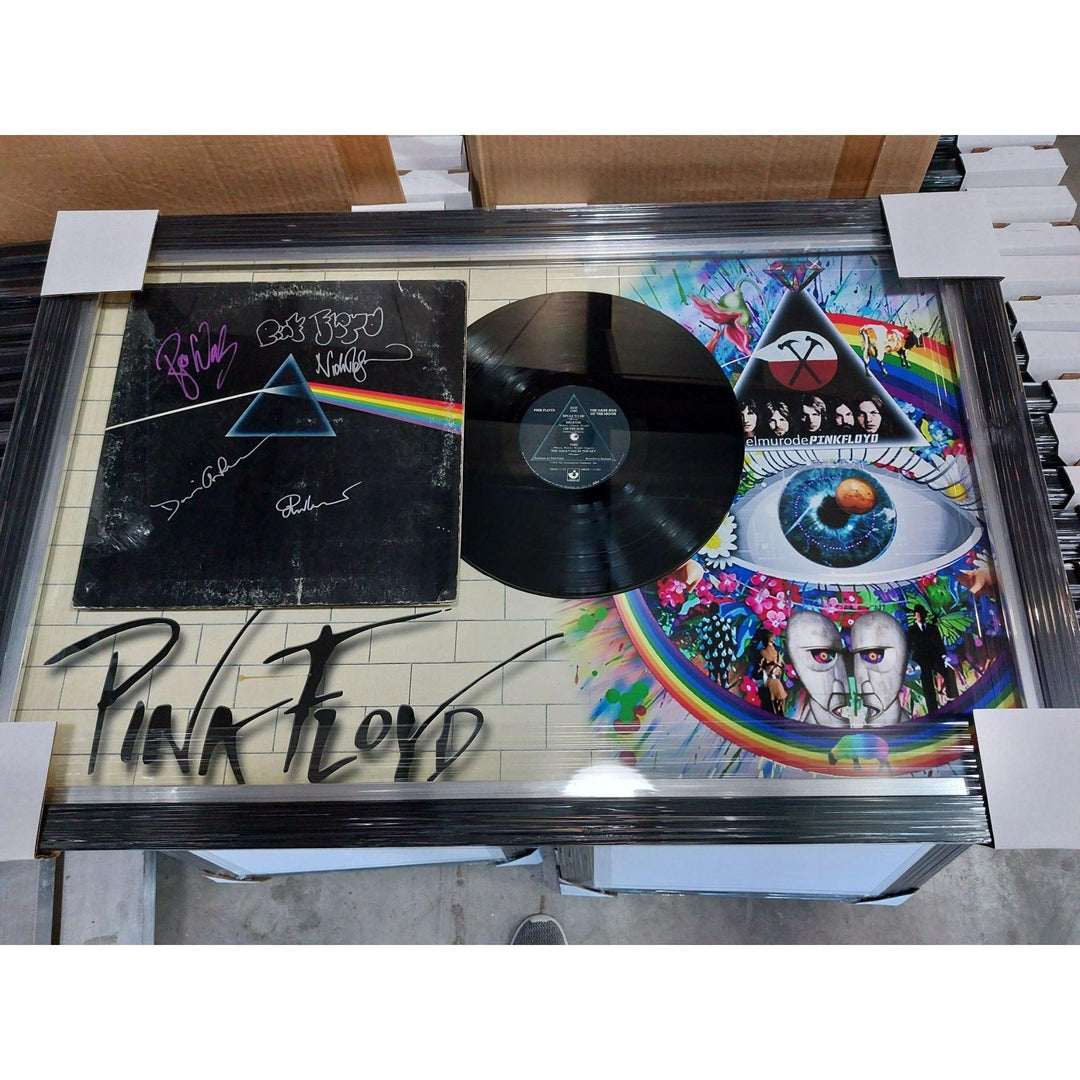 Beatles Help! lp George Harrison , John Lennon, Paul McCartney, Ringo Starr signed with proof.