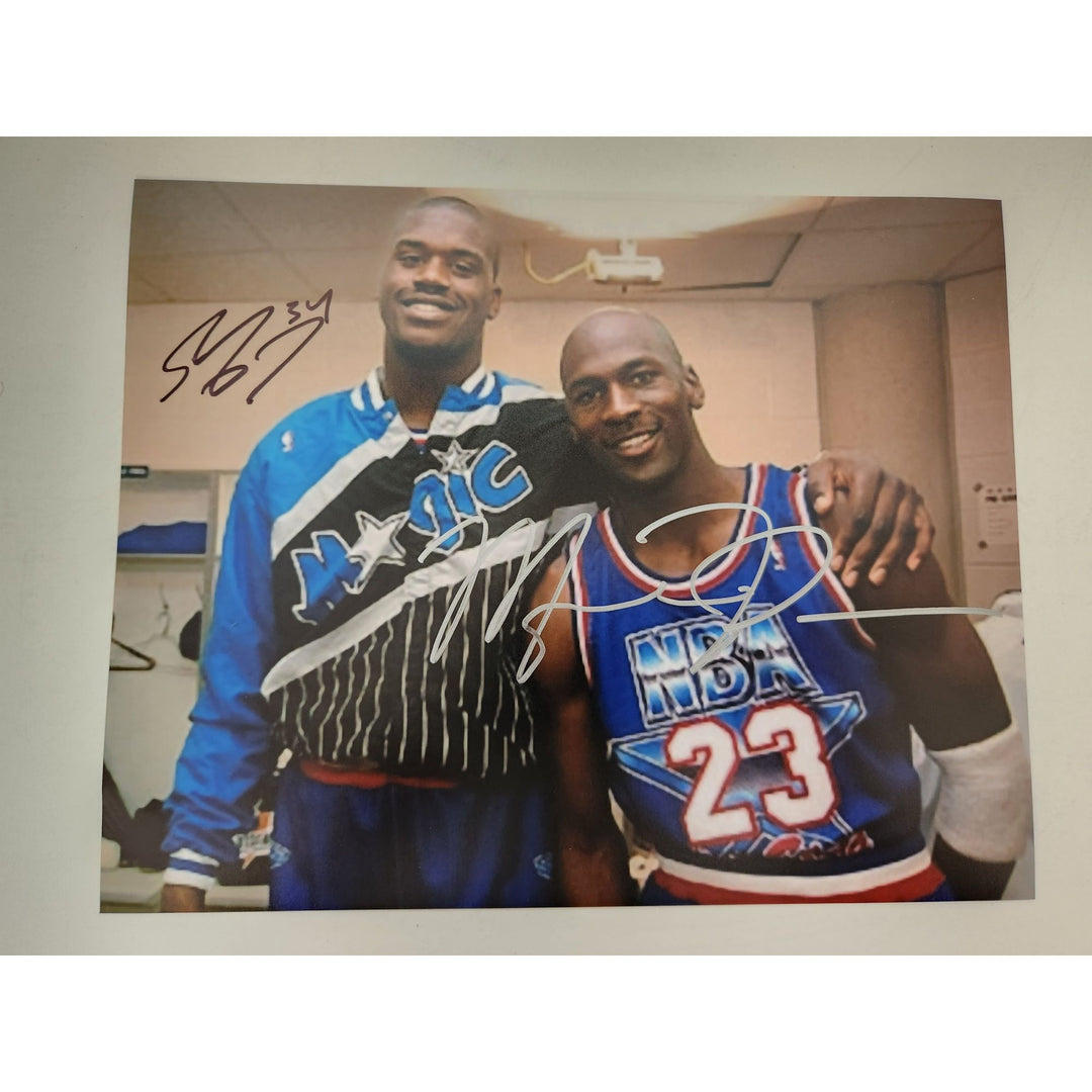 Shaquille O'Neal and Michael Jordan 8x10 photo signed with proof