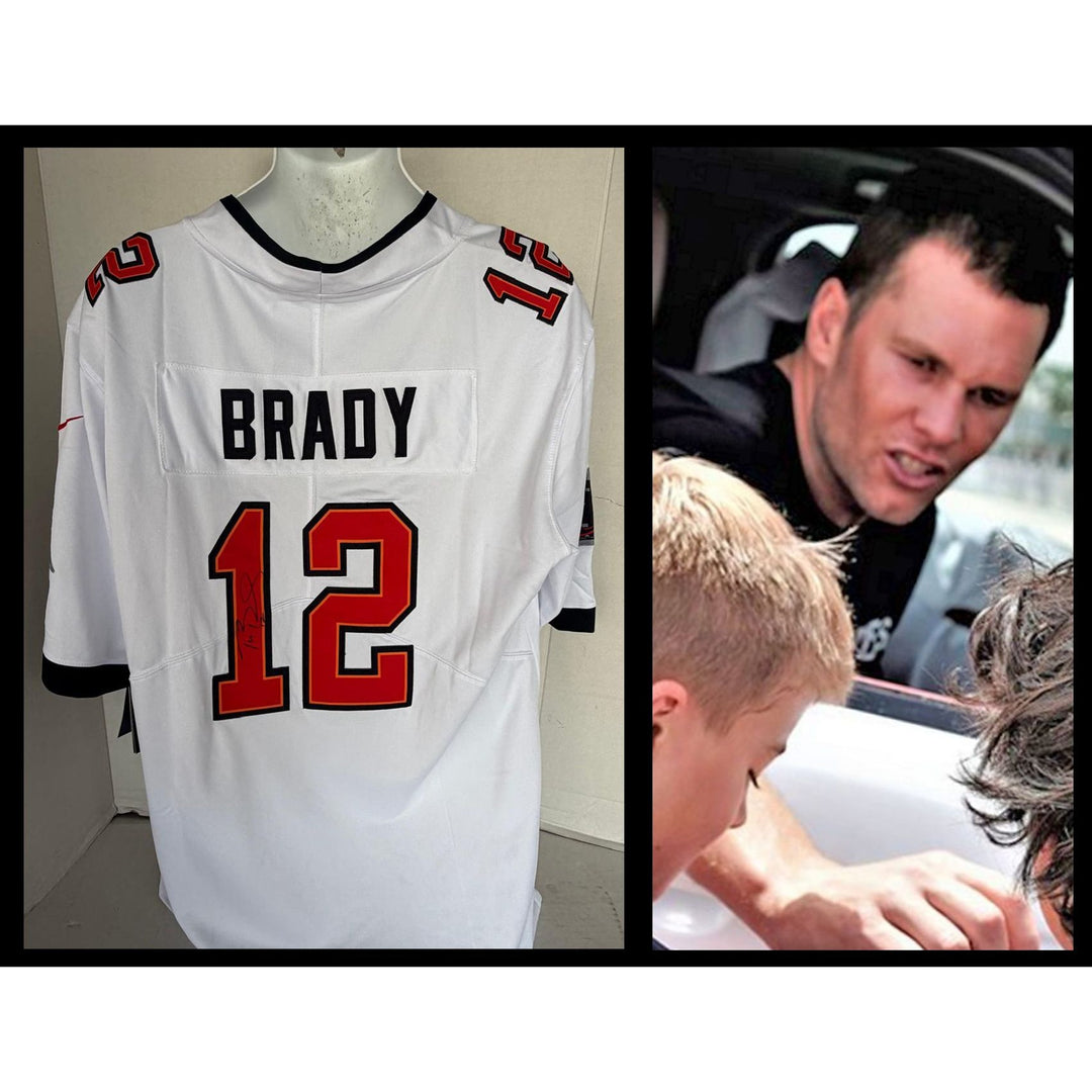 Tom Brady Tampa Bay Buccaneers Nike size L signed with proof.