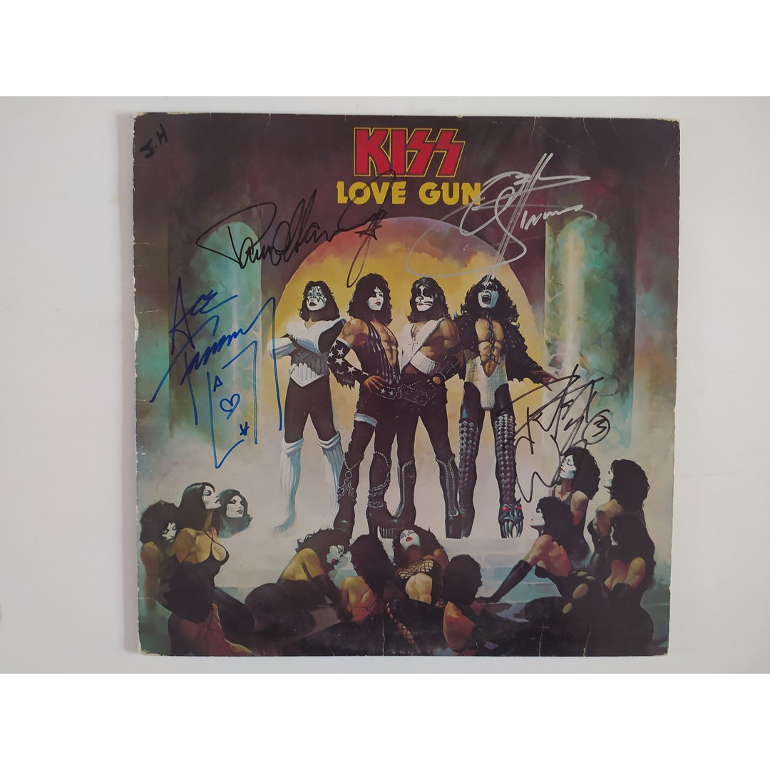 Kiss Love Gun original LP Paul Stanley Gene Simmons Ace Freely Peter Chris signed with proof