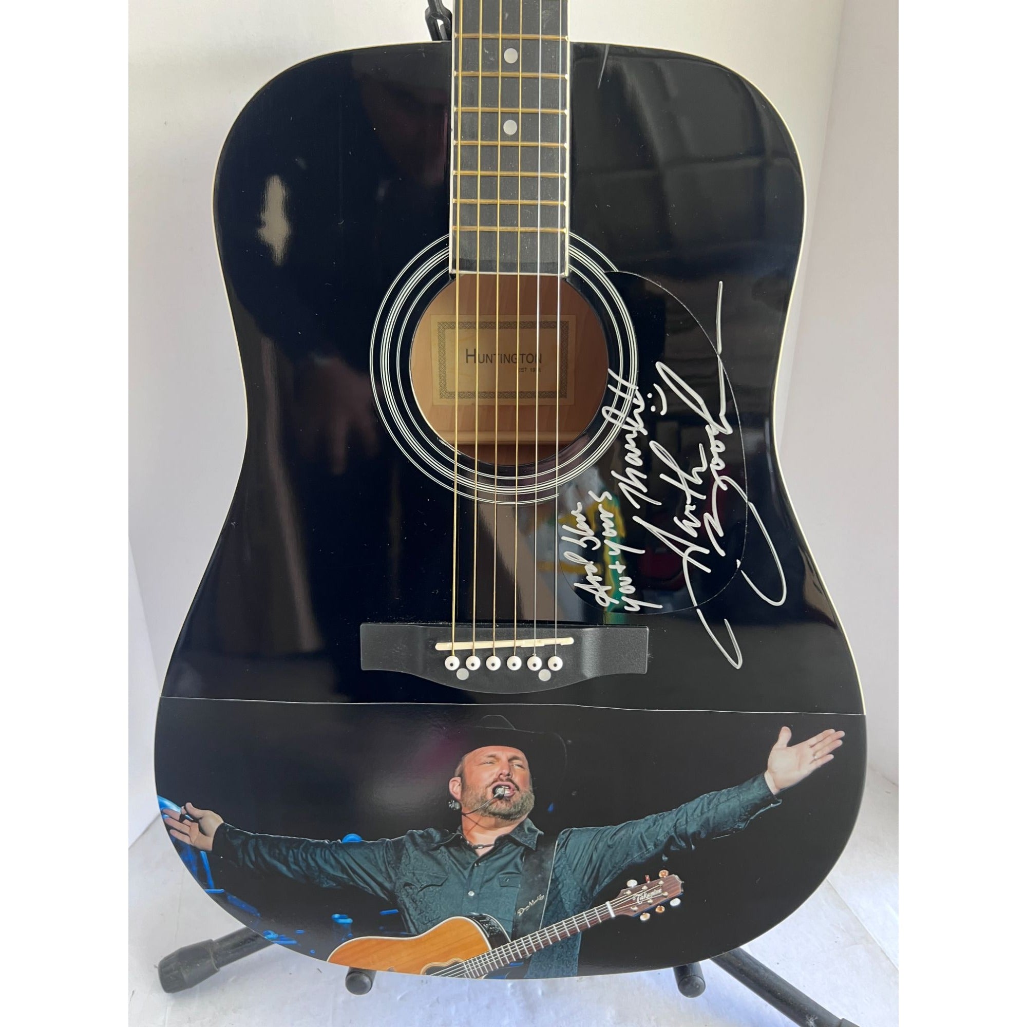 Garth brooks full size acoustic guitar signed with proof