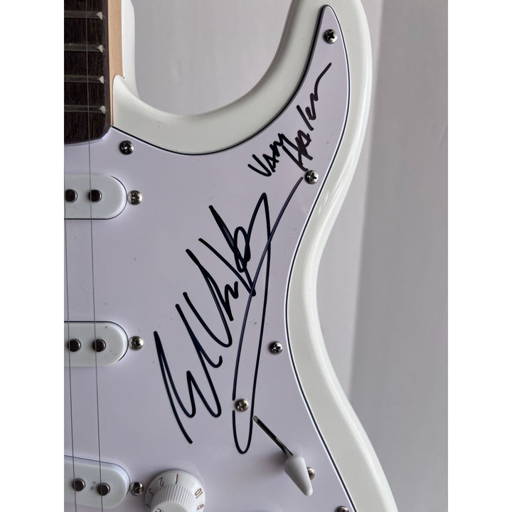 Van Halen Eddie Alex Sammy David Lee Stratocaster Huntington electric guitar signed with proof