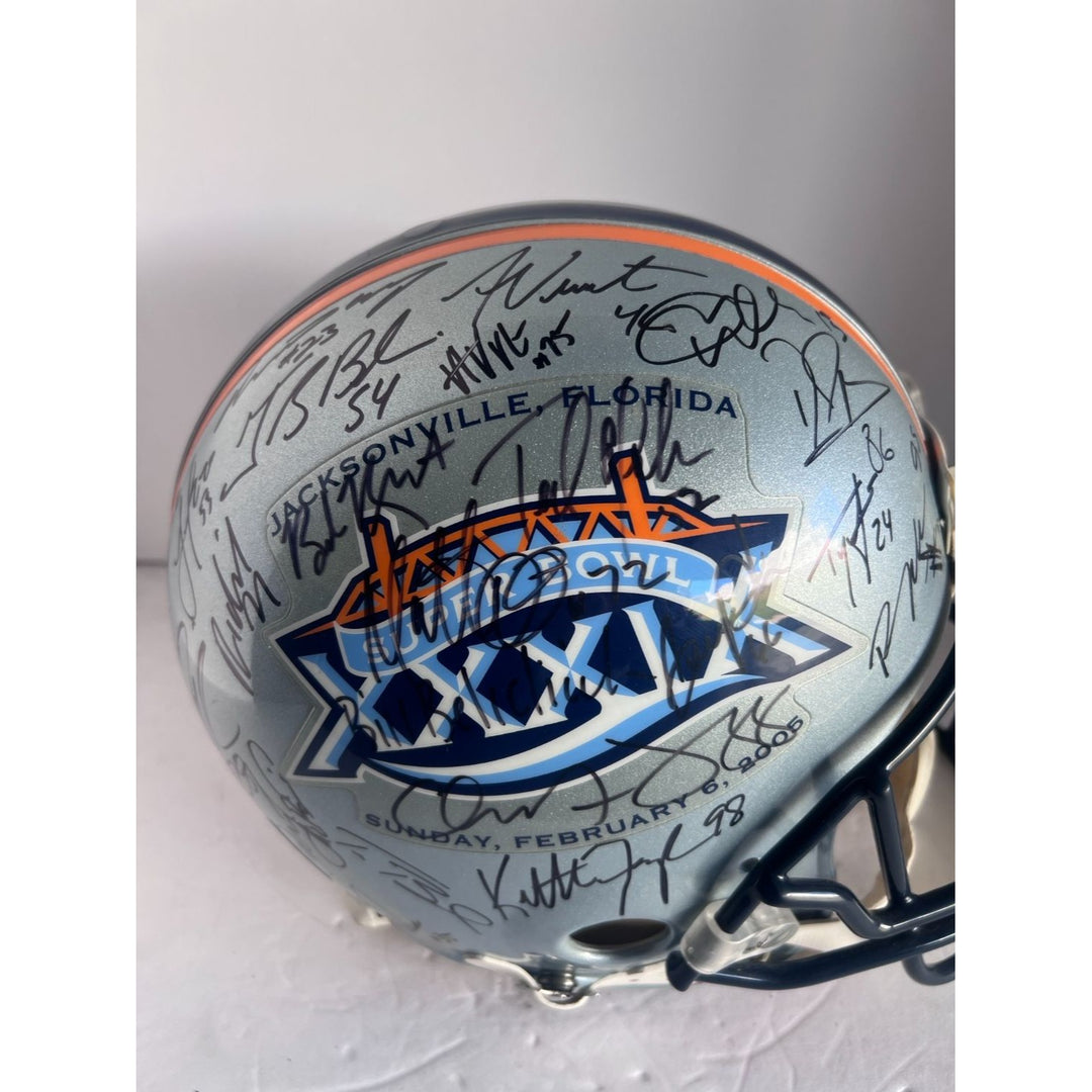 2004- 2005 Tom Brady Bill Belichick Deion Branch Troy Brown Ty Law Richard Seymour Adam Vinatieri New England Patriots Super Bowl helmet