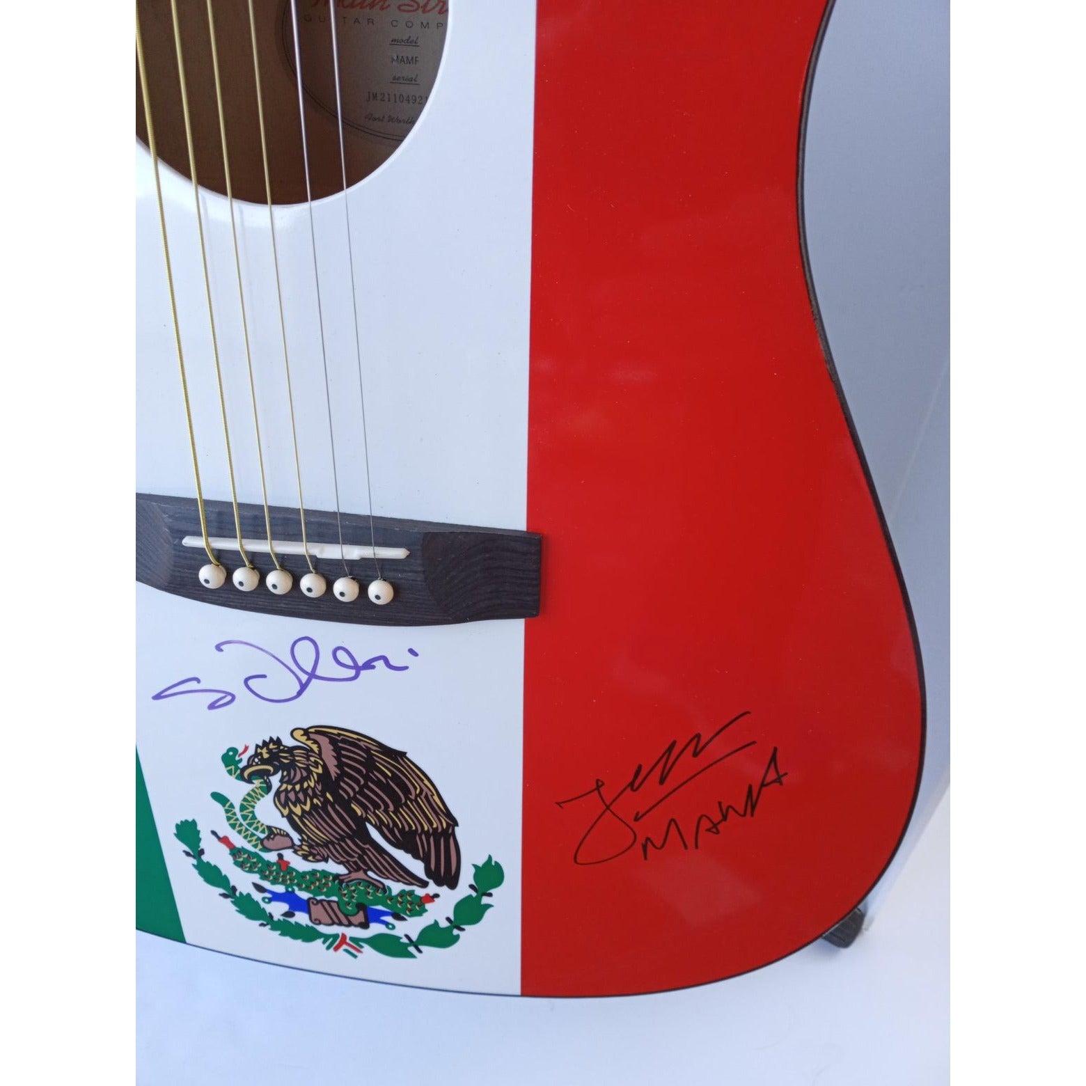 Maná. Fher Olivera Alex Gonzalez Sergio Vallin Juan Calleros Mexican full size guitar signed including shipping