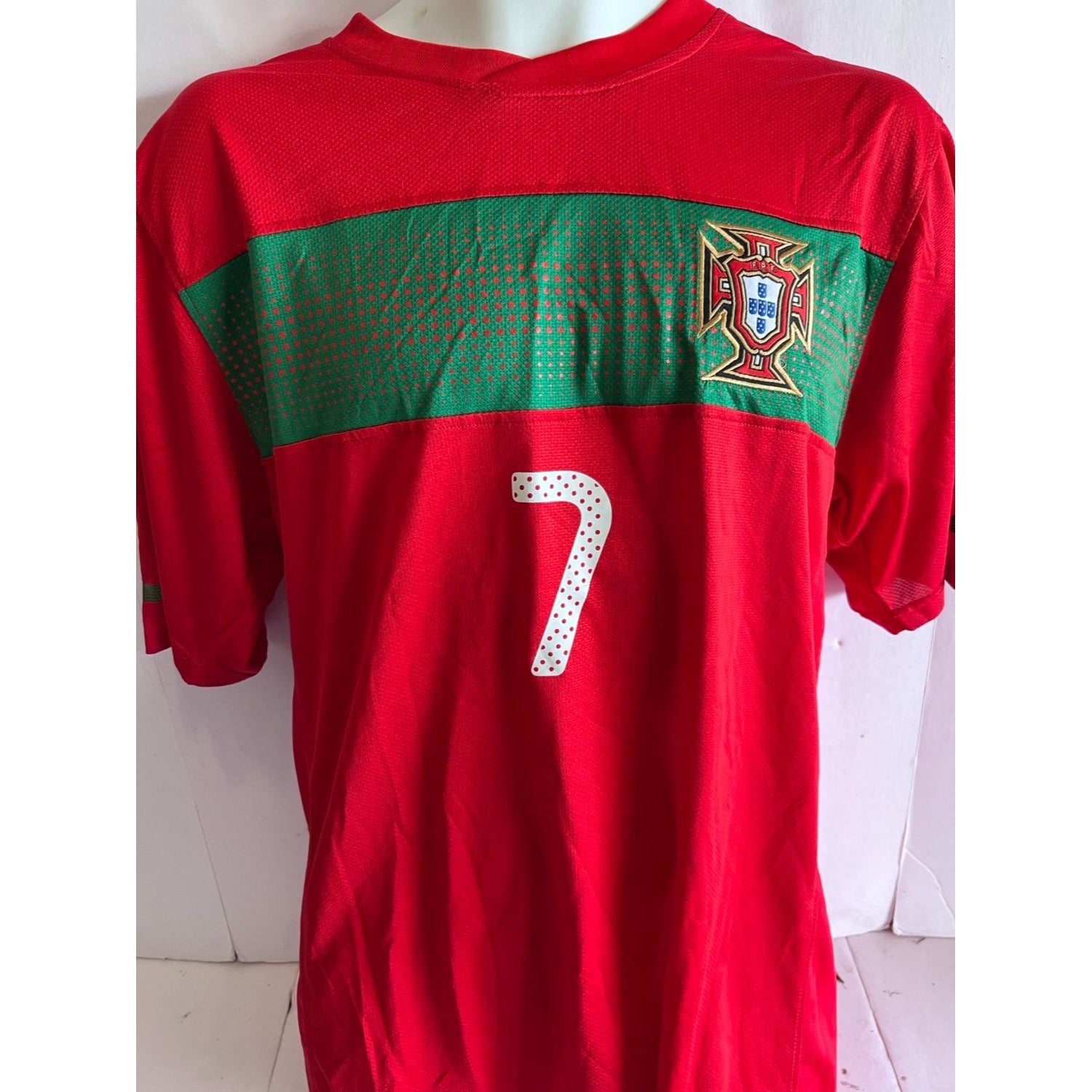 Cristiano Ronaldo Portugal size extra large jersey signed with proof