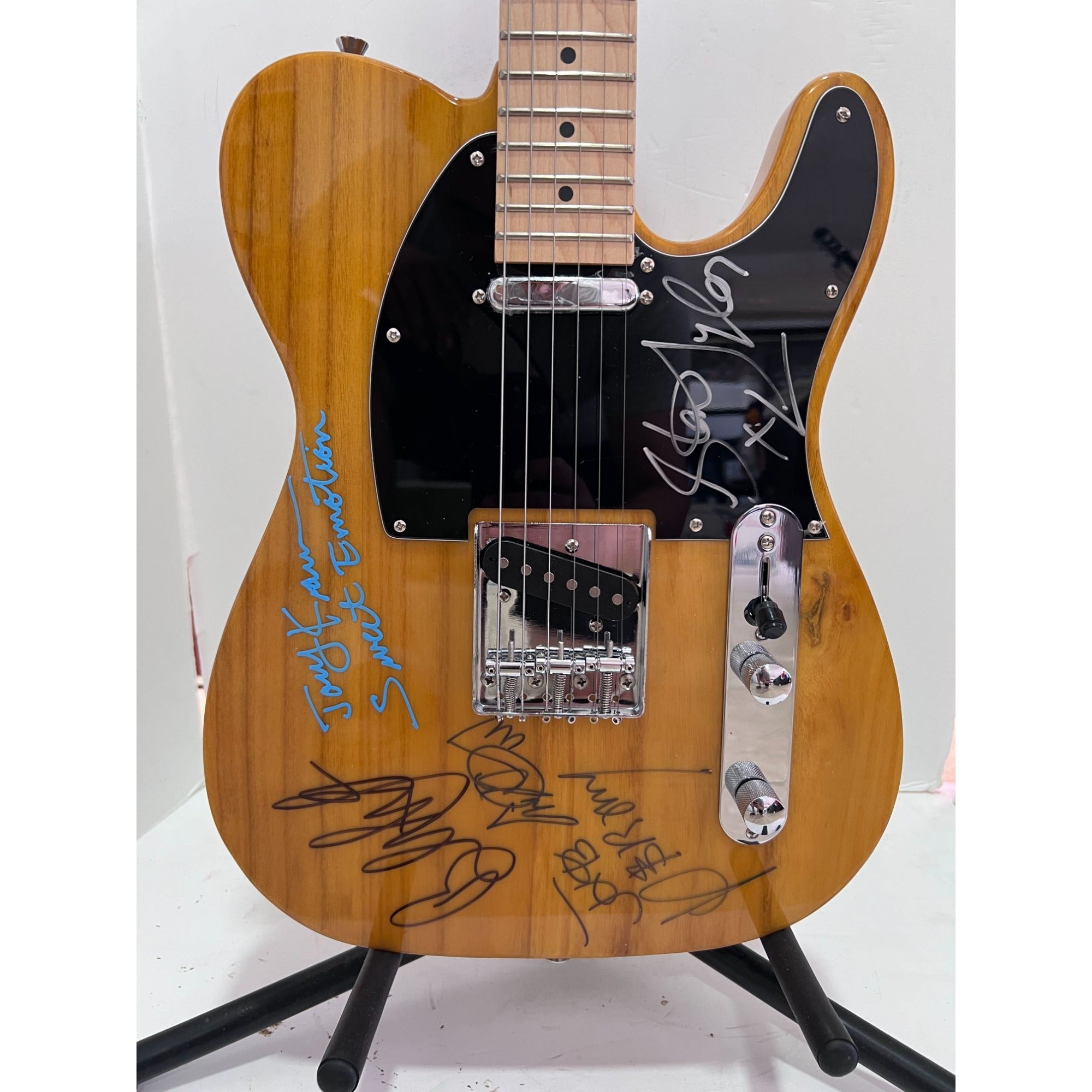 Aerosmith Steven Tyler Joe Perry Joey Kramer Brad Whitford butterscoth telecaster electric guitar signed with proof