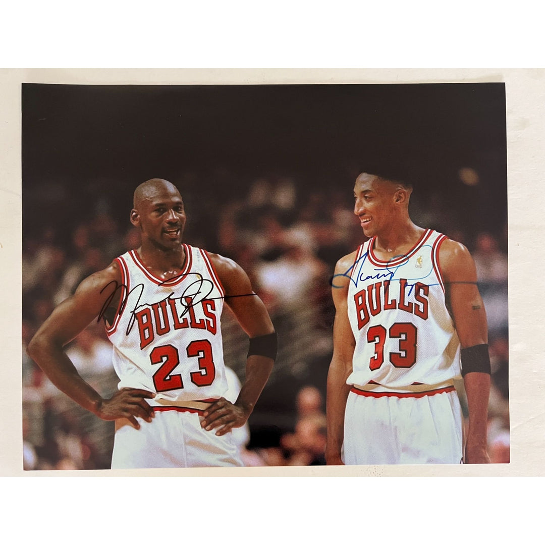 Chicago Bulls Michael Jordan and Scottie Pippen 16x20 photo signed with proof