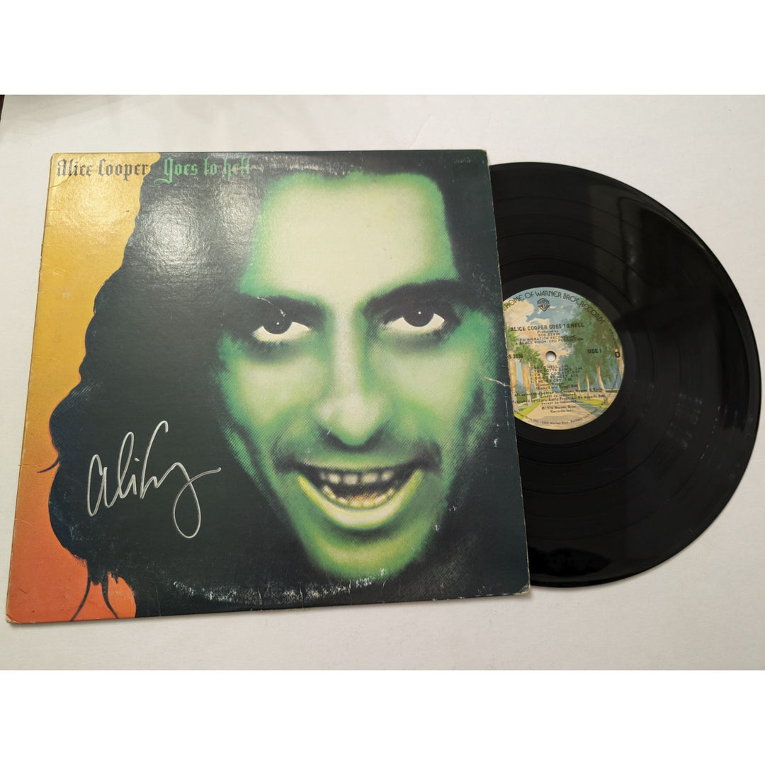 Alice Cooper original LP Alice Cooper Goes to Hell signed with proof