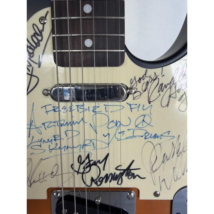 Lynyrd Skynyrd Johnny Van Zant, Gary Rossington, Artimus Pyle, Rickey Medlocke, Billy Powell, Leon Wilkenson, telecaster guitar signed