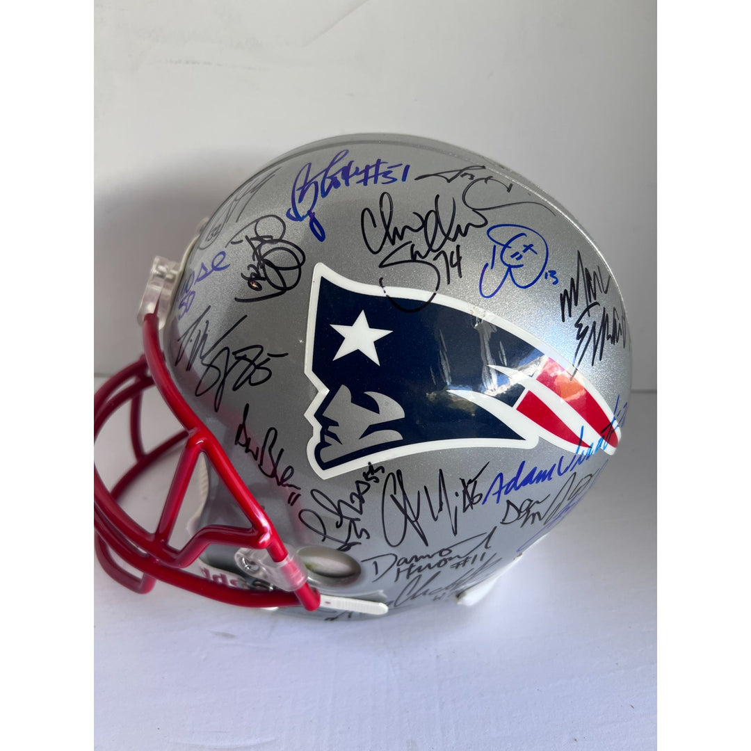 New England Patriots 2001 02 Super Bowl champions Risdell replica full size helmet Tom Brady (rookie year) Teddy Bruschi 40 plus signatures