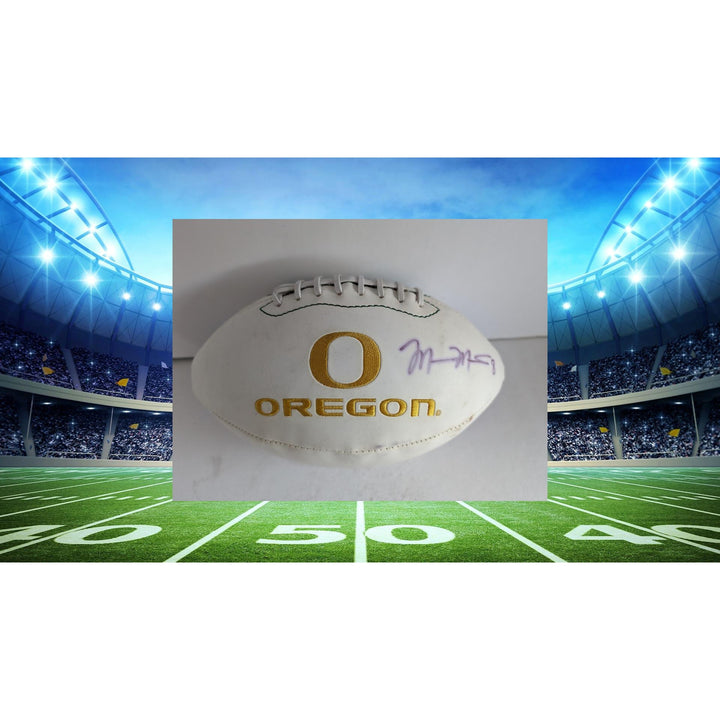 Marcus Mariota Oregon Ducks full size football signed