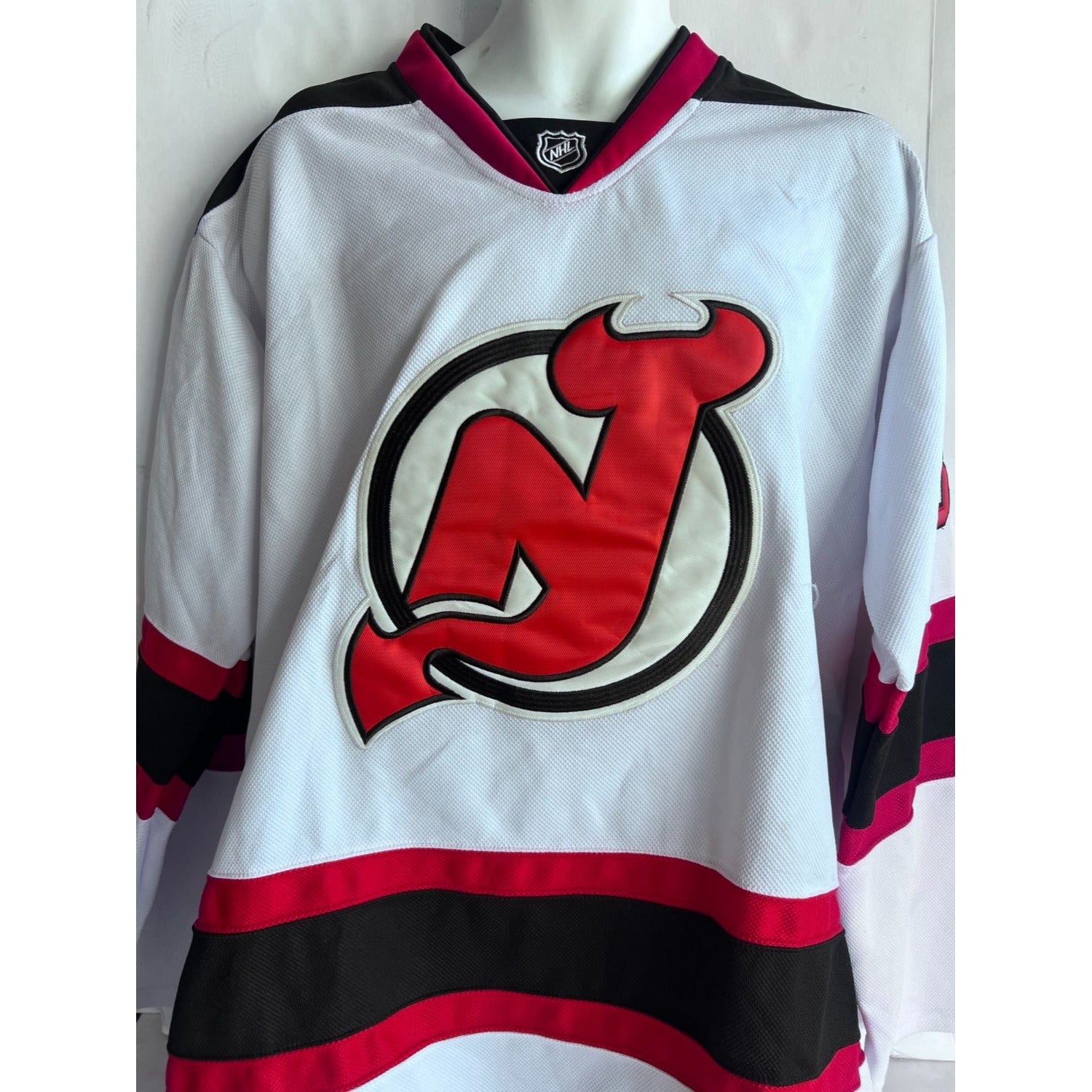 New Jersey Devils Martin Brodeur game model jersey signed with proof