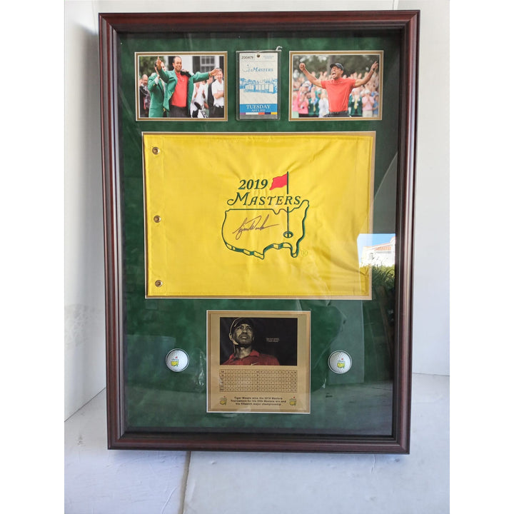 Tiger Woods 2019 Masters flag signed with Museum quality frame 24x34