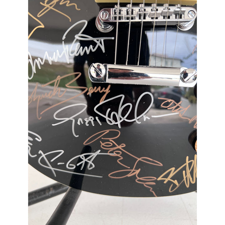 Blues legends (22 ) Stevie Ray Vaughan, John Mayer, Keith Richards, Eric Clapton, BB King vintage les paul full size electric guitar signed.