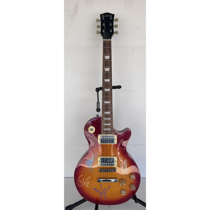 Soundgarden Kim Thayil, Matt Cameron, Chris Cornell and Ben Shepherd vintage les paul full size electric guitar signed with proof.