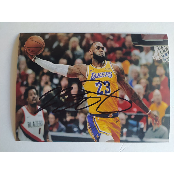 LeBron James Los Angeles Lakers 5x7 photo signed with proof