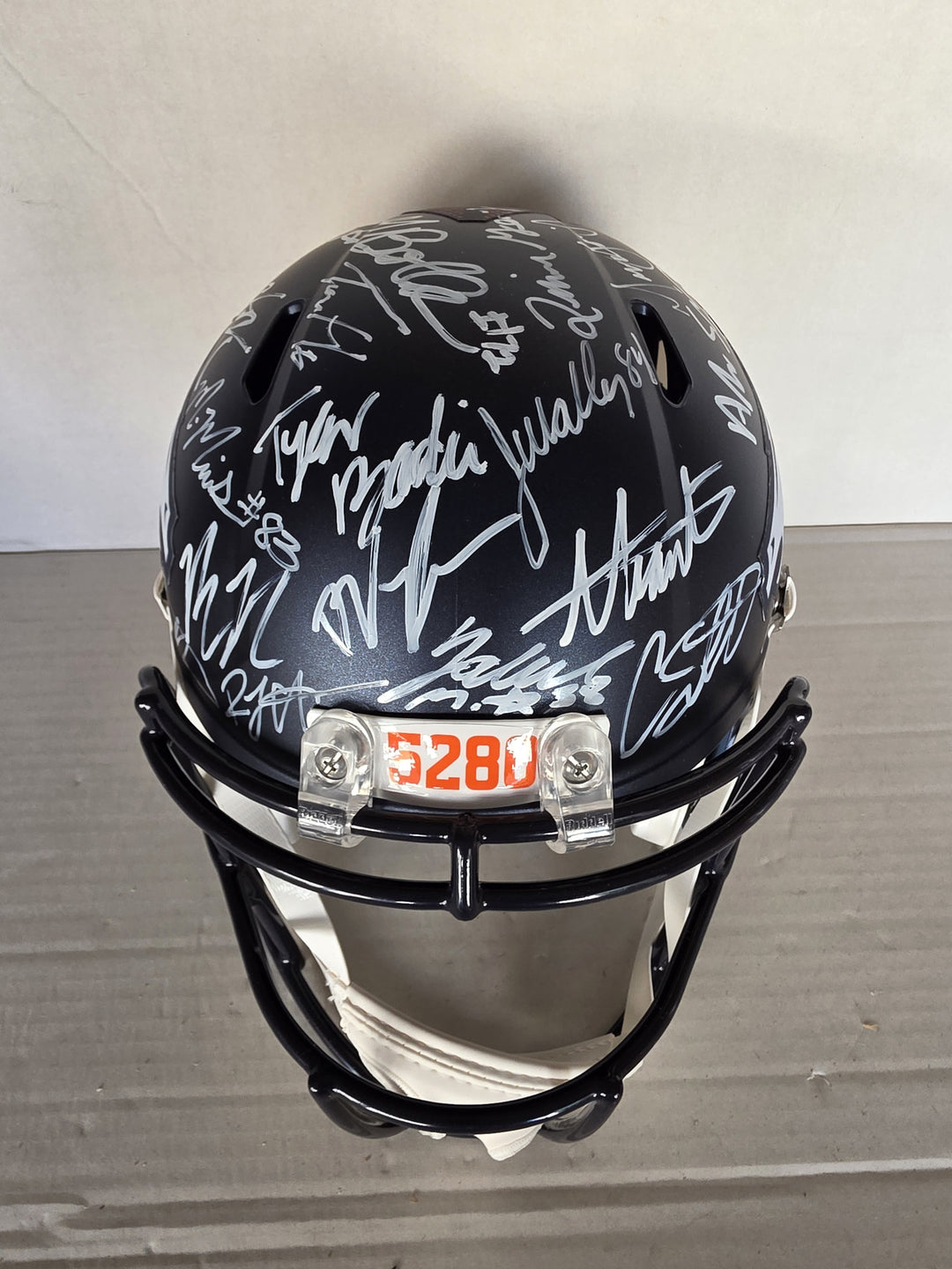 Denver Broncos 2025-26 Riddell Speed Full Size NFL Helmet Team Signed 40 Plus Signatures Photo Proof.