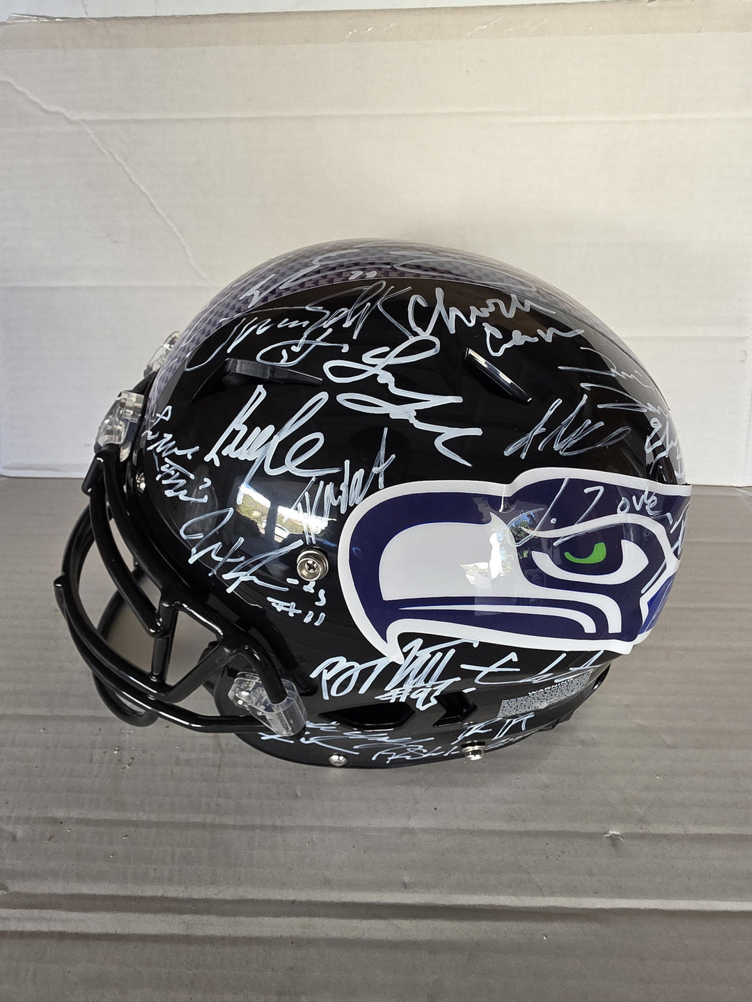 Seattle Seahawks 2025-26 Super Bowl Champions Riddell Speed Authentic Team Signed Helmet 43 Signatures White Ink A.