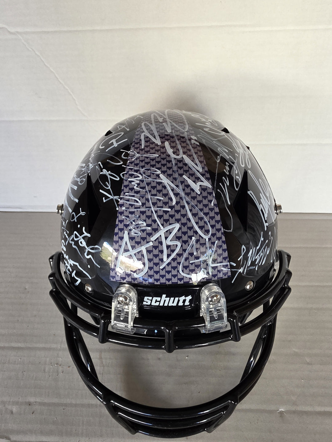 Seattle Seahawks 2025-26 Super Bowl Champions Riddell Speed Authentic Team Signed Helmet 43 Signatures White Ink A.
