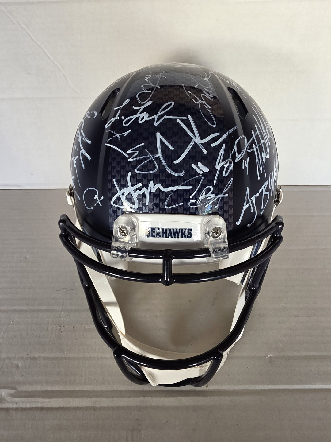 Seattle Seahawks 2025-26 Super Bowl Champions Riddell Speed Authentic Team Signed Helmet 43 Signatures White Ink B.