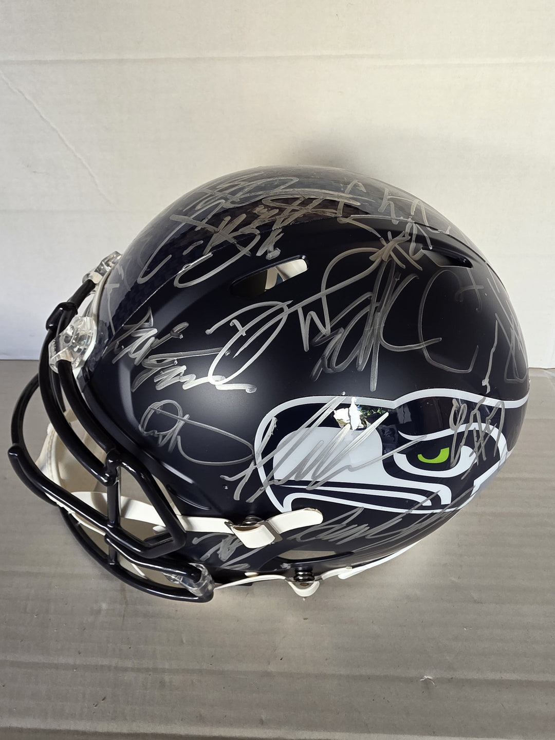 Seattle Seahawks 2025-26 Super Bowl Champions Riddell Speed Authentic Team Signed Helmet 43 Signatures Silver Ink.