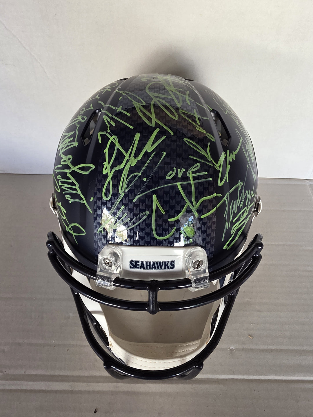 Seattle Seahawks 2025-26 Super Bowl Champions Riddell Speed Authentic Team Signed Helmet 43 Signatures Green Ink.