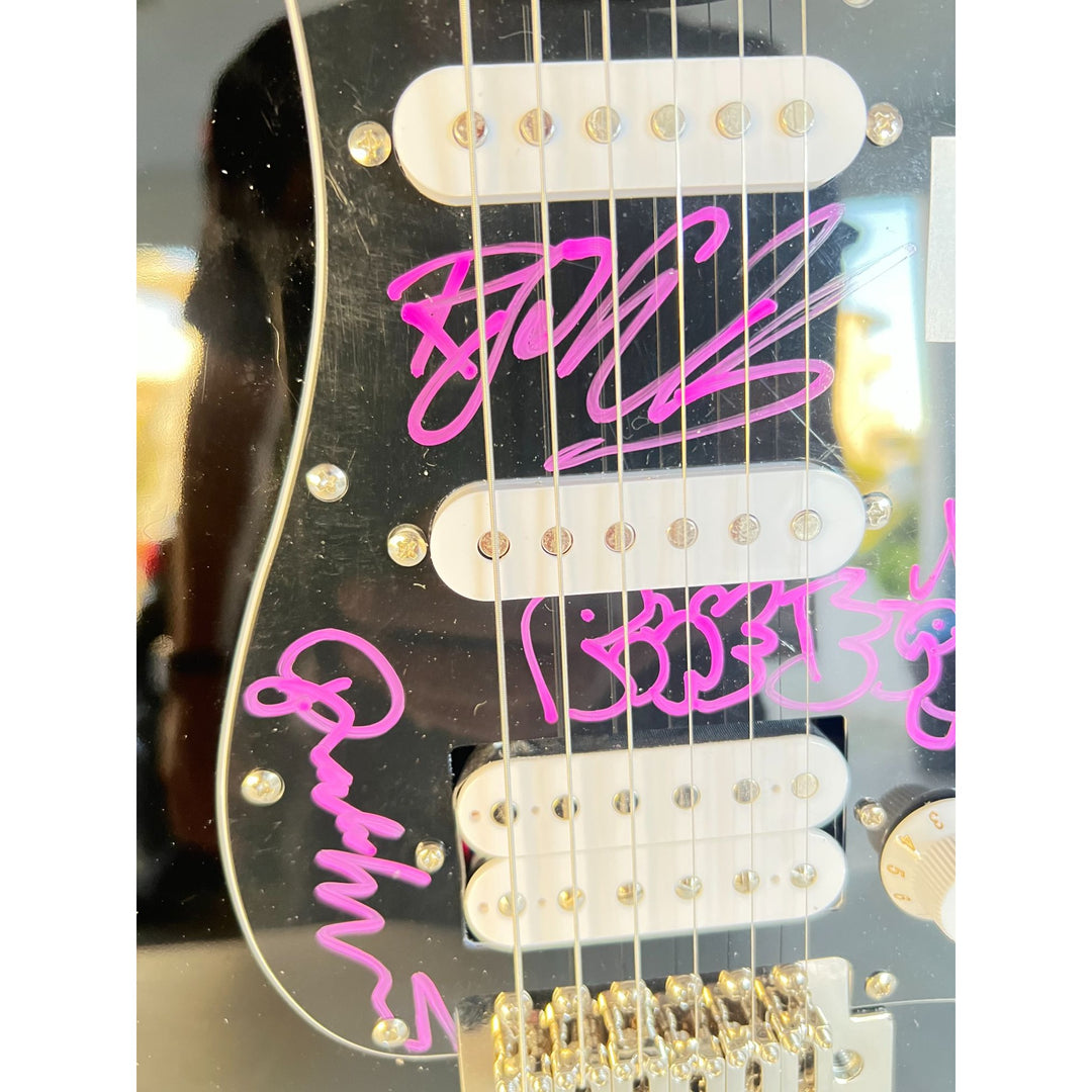 Pink Floyd David Gilmour Roger waters Richard Wright Nick Mason Mason full size Stratocaster electric guitar signed with proof