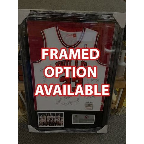 Kobe Bryant white Los Angeles Lakers alternate adidas game model signed with inscription and proof.