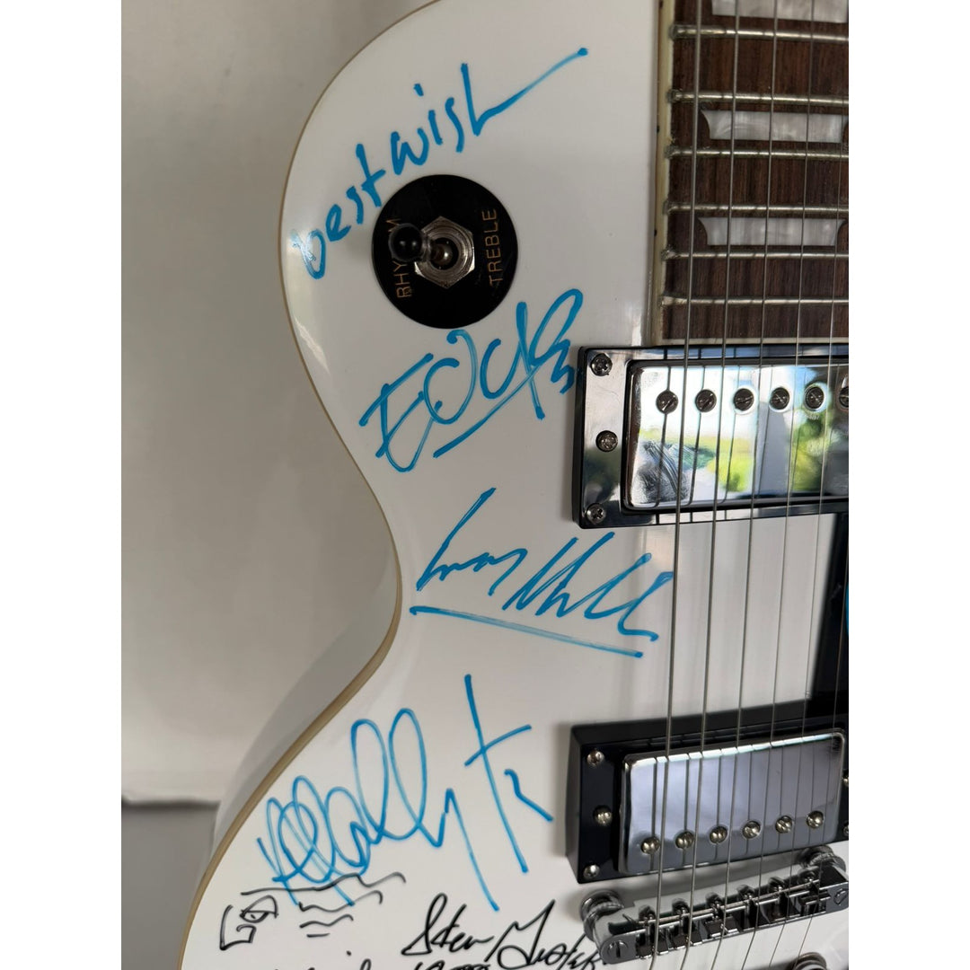 U2 The Edge, Adam Clayton, Larrey Mullen, Bono 10,000 Maniacs Natalie Merchant & REM Mike Mills, Michael Stipe, Bill Berry and Peter Buck .