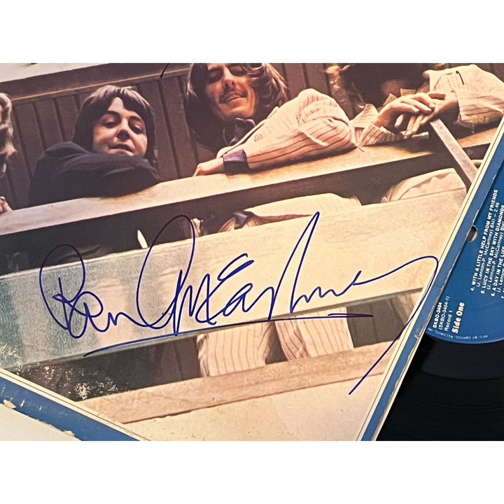 The Beatles 1967-1970 lp Paul McCartney Ringo Star signed with proof.