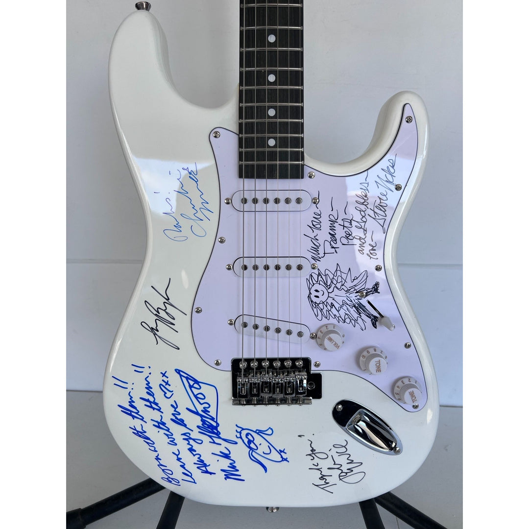 Fleetwood Mac Stevie Nicks Peter Green Mick Fleetwood John and Christy McVie Lindsay Buckingham electric guitar signed with proof.