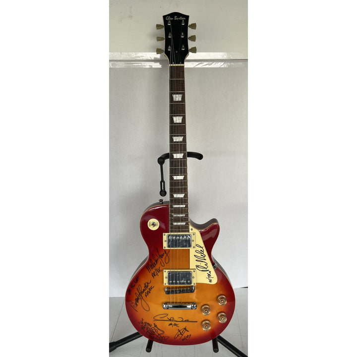 ACDC Angus Young, Malcolm Young, Phil Rudd, Brian Johnston, Cliff Williams les paul electric guitar signed with proof
