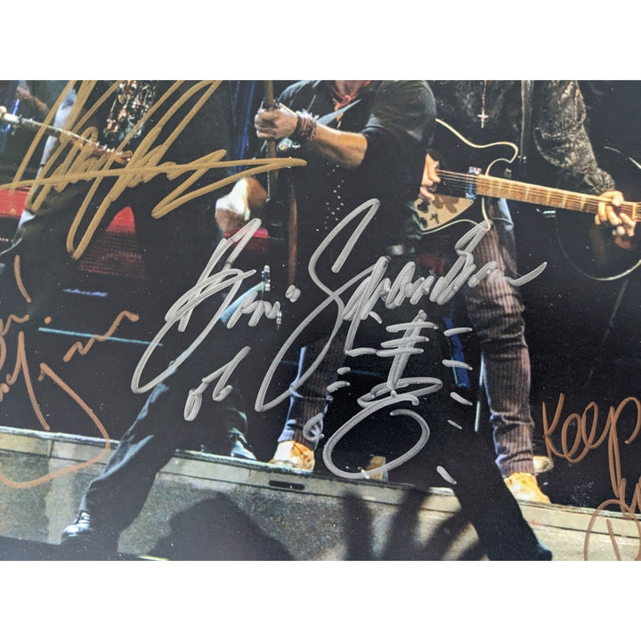 Bruce Springsteen,n Clarence Clemens, Patti Scialfa Gary Tallent, Max Weinberg, Stevie Van Zant, Nils Lofgren