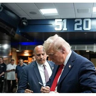 Donald John Trump US President (45 & 47) vintage golf ball signed with proof and free display case