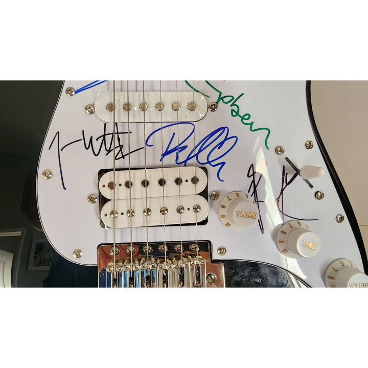 Phil Collen, Vivian Campbell, Joe Elliott, Rick Savage, Rick Allen, Def Leppard Fender Stratocaster electric guitar signed with proof