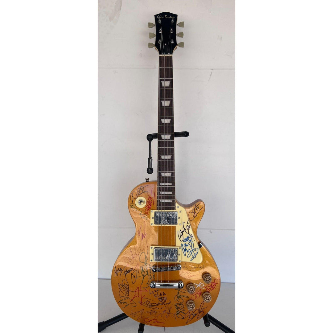Brian May, Slash, Keith Richards, Ritche Blackmore, Ace Freehly 22 greatest guitarists vintage full size les paul electric guitar signed.