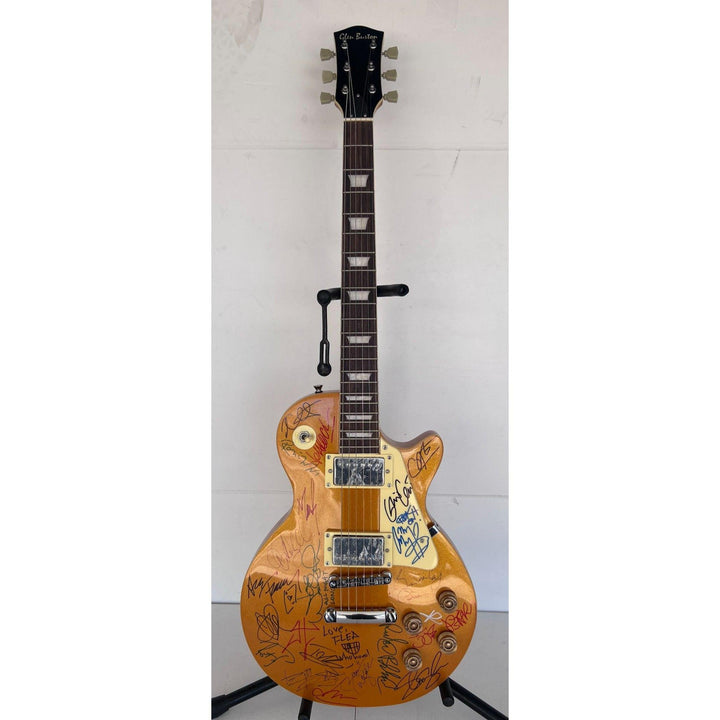 Brian May, Slash, Keith Richards, Ritche Blackmore, Ace Freehly 22 greatest guitarists vintage full size les paul electric guitar signed.