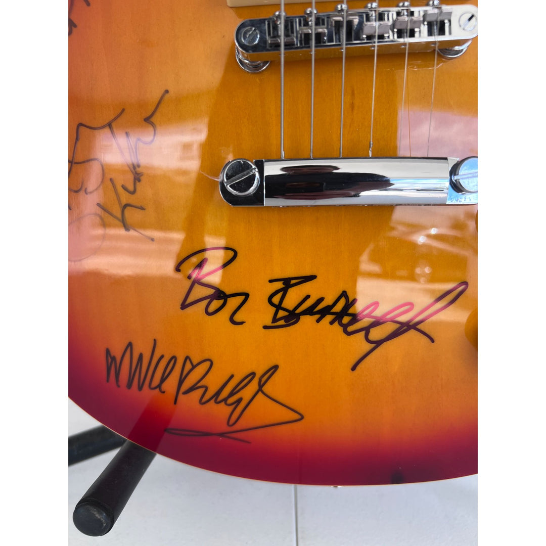 Bad Company vintage les paul full size electric guitar Boz Burrell, Simon Kirke, Mick Ralphs and Paul Rodgers signed with proof.