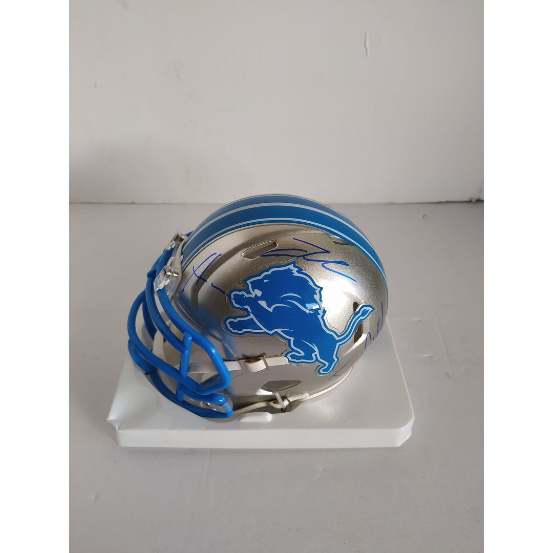 Riddell mini helmet Detroit Lions signed with proof