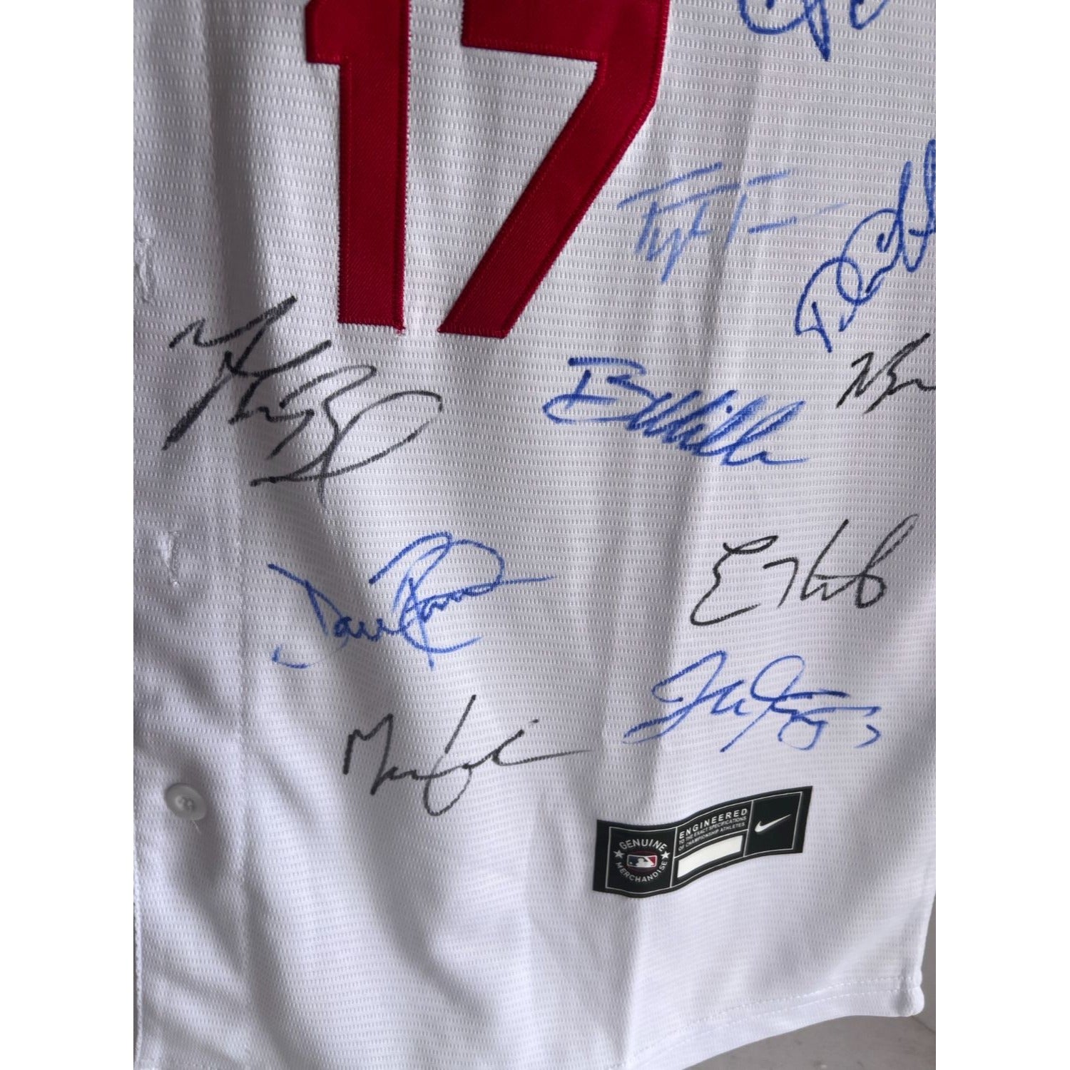 Shohei Ohtani Los Angeles Dodgers 2024 team signed jersey with proof