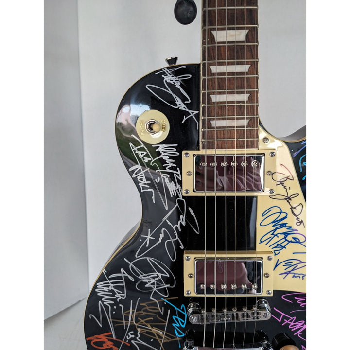 Heavy Metals Greatest bands black les paul electric Black Sabbath Metallica Judas Priest Iron Maiden 30 signed with proof