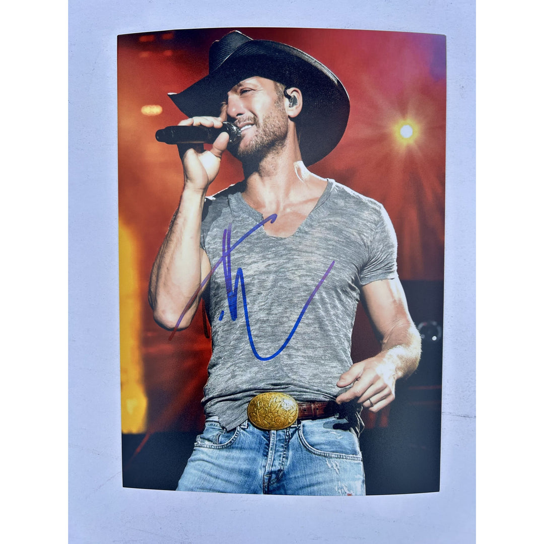 Tim McGraw Country Music Legend 5x7 Photo signed with proof.