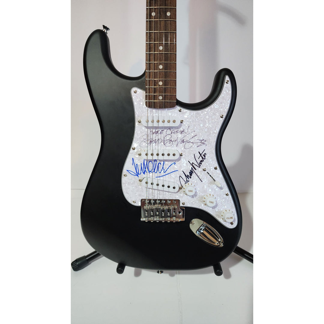 Stevie Ray, Vaughan Johnny, Winter Jeff Beck, Fender Stratocaster electric guitar signed with proof