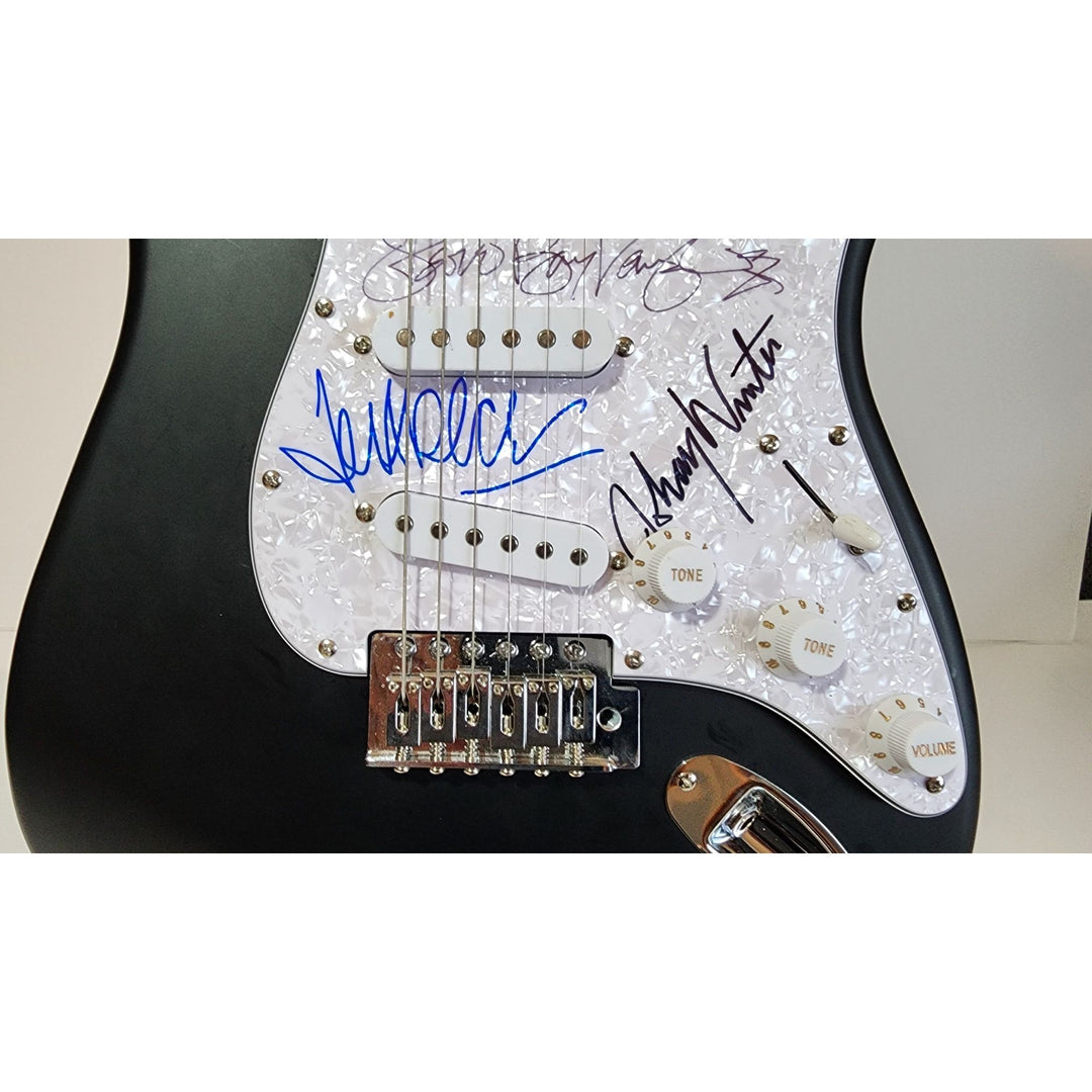 Stevie Ray, Vaughan Johnny, Winter Jeff Beck, Fender Stratocaster electric guitar signed with proof